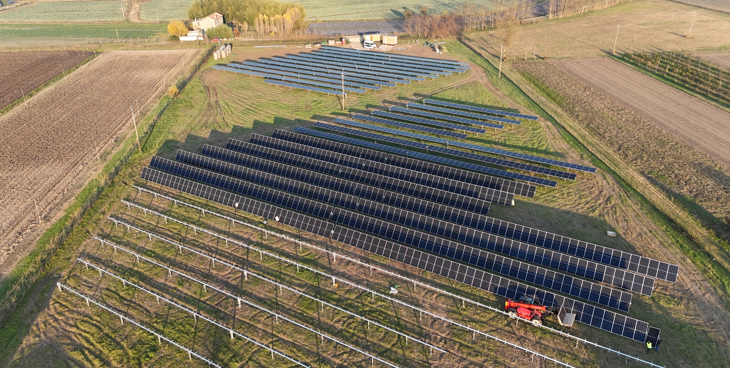 Aumentare l’efficienza e la produzione degli impianti fotovoltaici con sistemi tracker